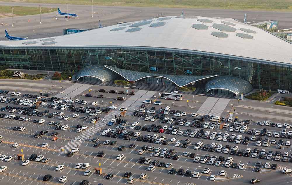 Международный аэропорт Гейдар Алиев 2.jpg